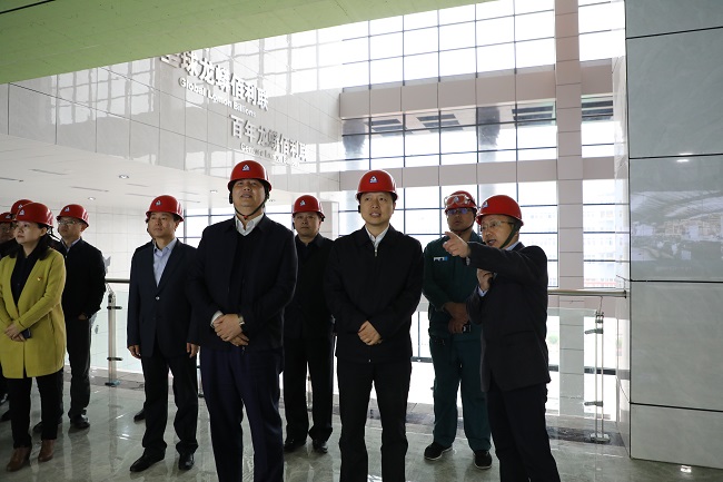 1554855276062018813.jpg 2-ͼΪ¼¯ÍÅ×ܲ÷¶ÏȹúÏÈÈÝ20Íò¶ÖÄêÂÈ»¯·¨ÏîÄ¿½¨ÉèÇéÐÎ.jpg