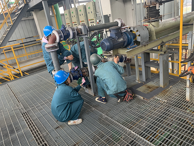 3-����������һ�ϳɽ��ʯ��λ���綯�������٣����������������Ǳ�ְԱЭ����Ŀ�����ĥ�������������������Գ��������С���������������.jpg