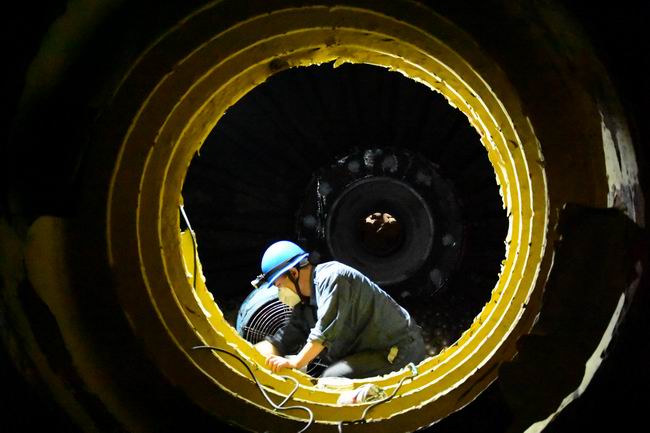 1588724756842088499.jpg 7-ÅÊÖ¦»¨¹«Ë¾×°±¸Î¬ÐÞÏÖ³¡.jpg